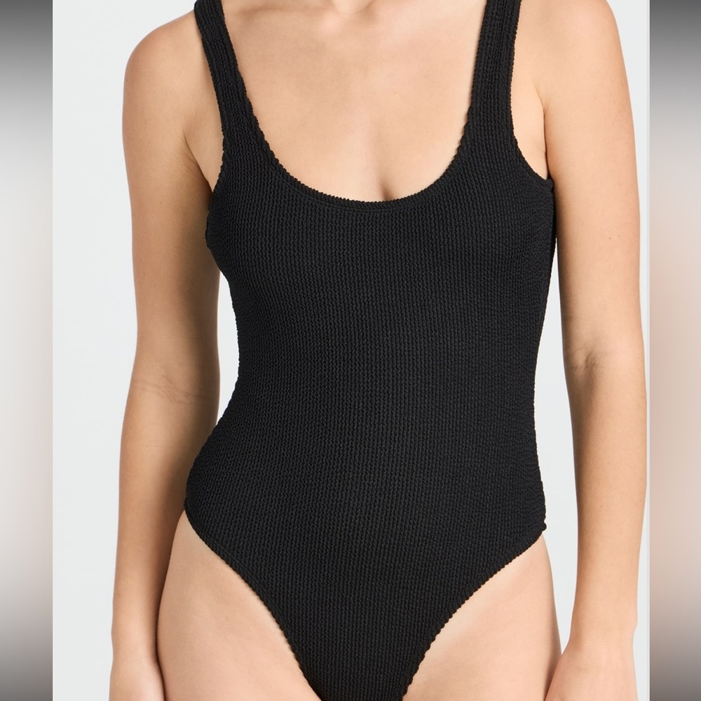 Good American Black Textured Scoop One-Piece Swimsuit - Picture 2 of 11